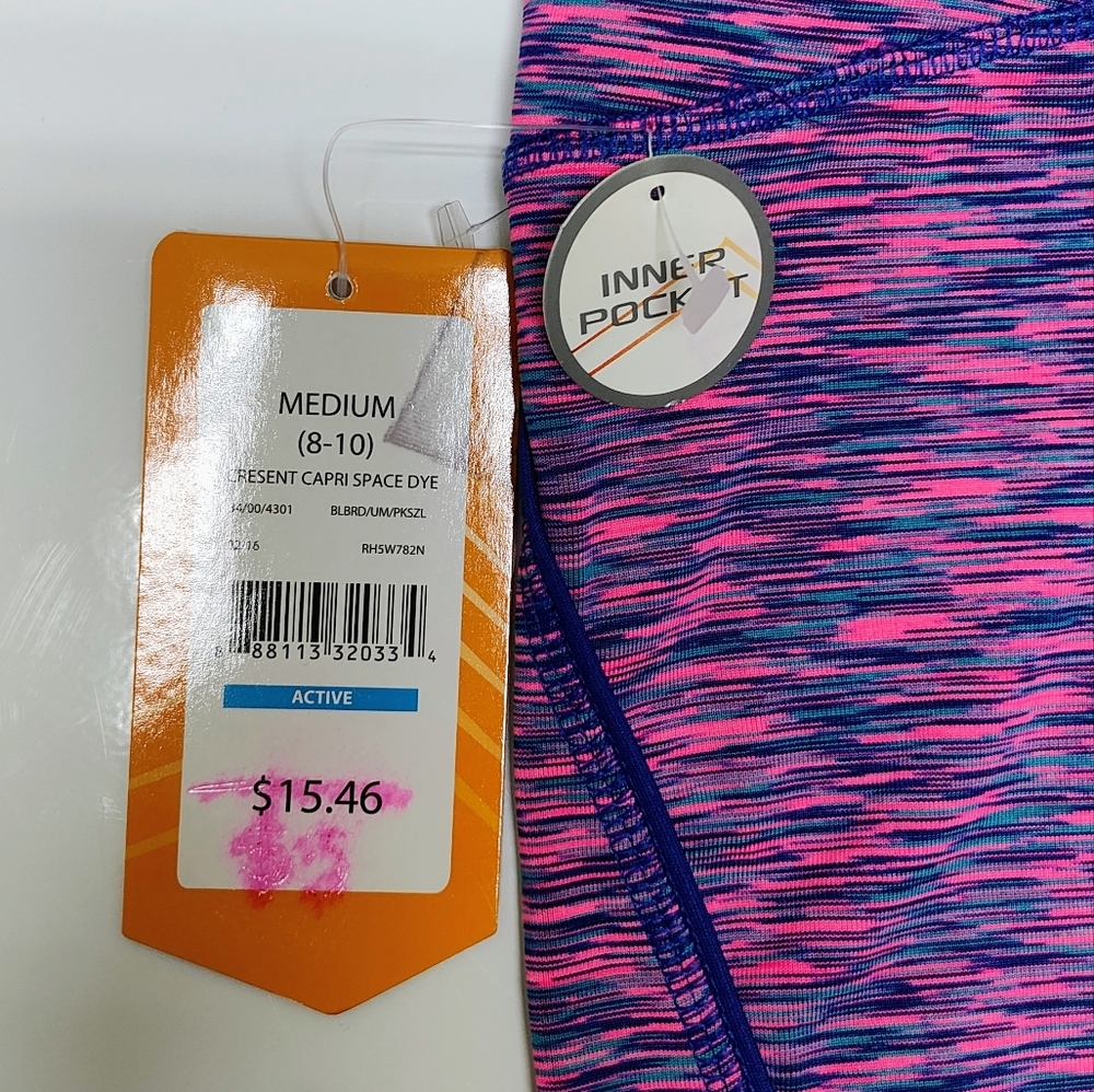 AVIA Capri-Length Leggings, Size Medium - Picture 4 of 5